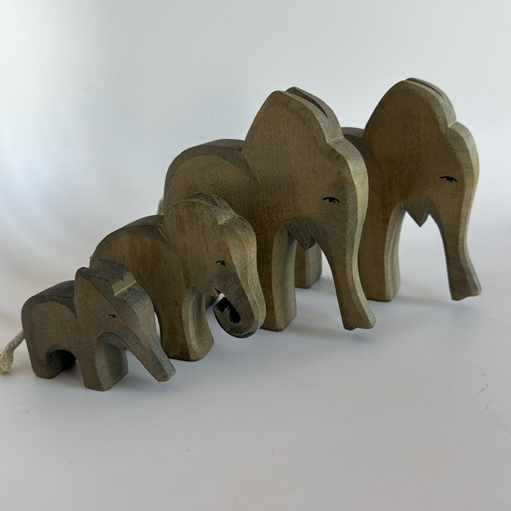 Ostheimer wooden figures Elephant Family
